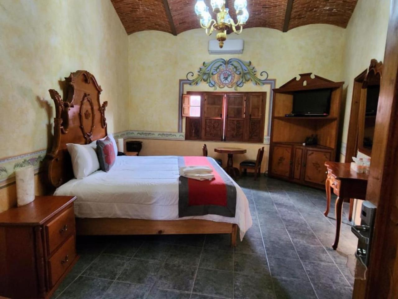 King Room,1534082692:JPEG